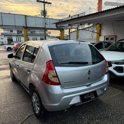RENAULT SANDERO 1.0 EXPRESSION 16V FLEX 4P MANUAL RENAULT SANDERO 1.0 EXPRESSION 16V FLEX 4P MANUAL